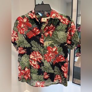 Kahala size small Hawaiian shirt